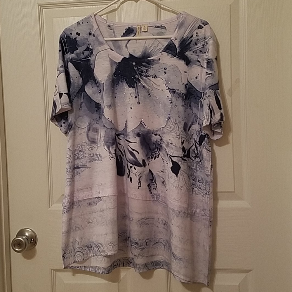 Tunic - Picture 1 of 5
